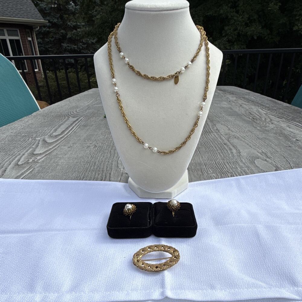 Miriam Haskell Vintage Signed Faux Pearl Necklace Earrings Brooch Set (156)